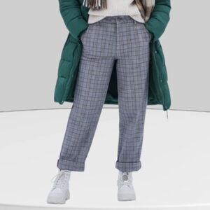 SZ4 ASOS DESIGN 100% Cotton slouchy chino pant in grey Plaid checkered